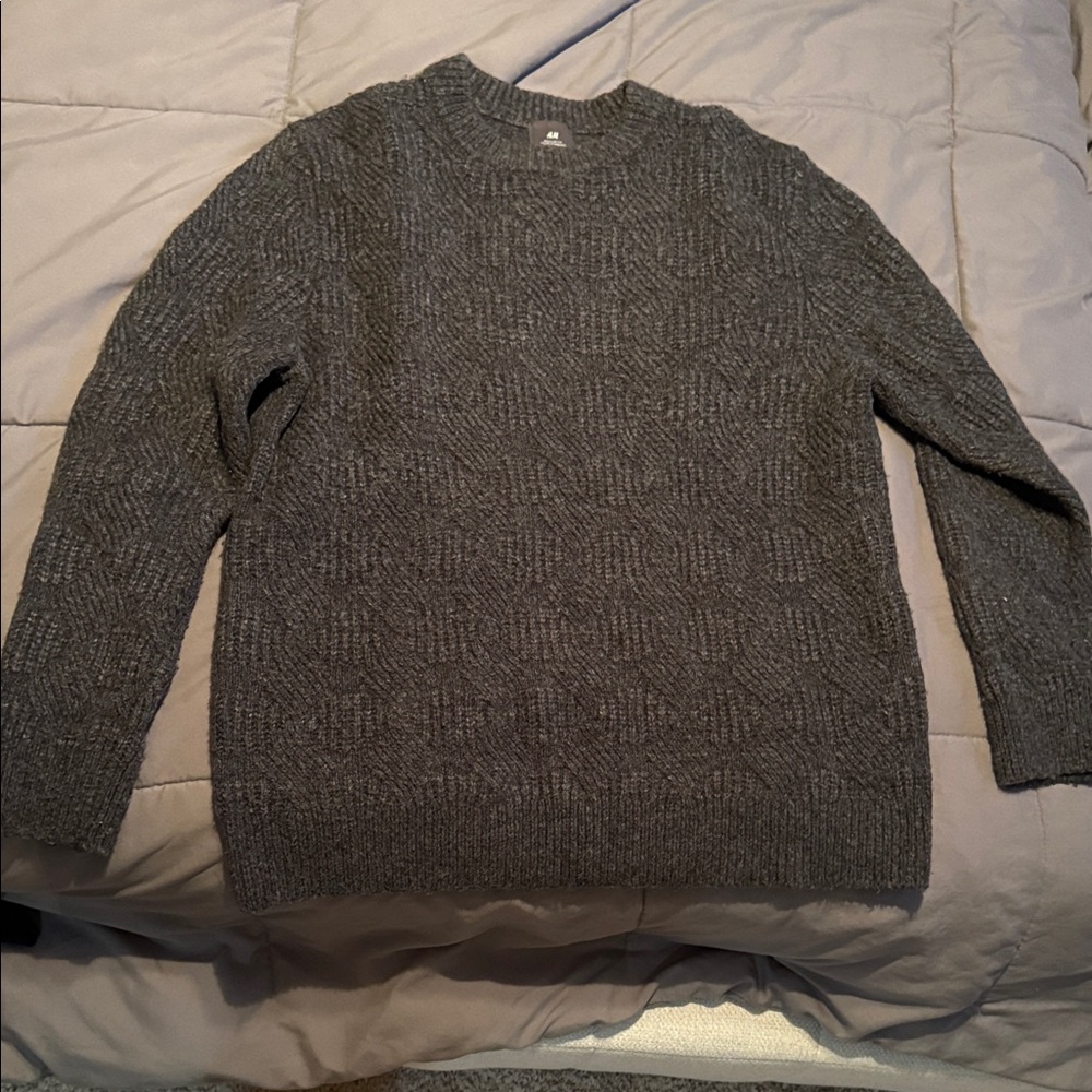 H&M Men's Textured Gray Crewneck Sweater